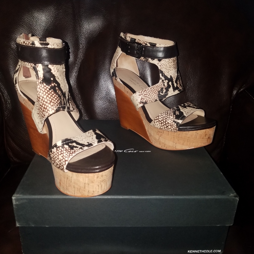 sandals - Picture 4 of 7
